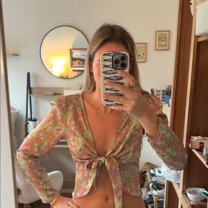 Dress Forum Floral Tie-Front Crop Top - Green/Pink